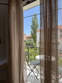 Anthos room 2 - Image 4
