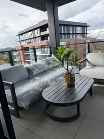 Modern 3BR Apartment in Vibrant Manuka - Image 2