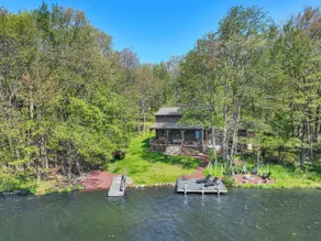 Springwater Lodge | A Refined Lakefront Retreat - Image 4