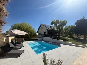 Family house - sleeps 12 (Air-conditioned) - Image 4