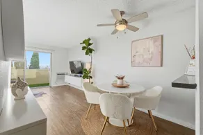 Stylish Silverlake Apartment near Crypto Arena - Image 5