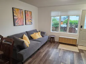 Honey Haus | 2BR | King Bed | Free Parking - Image 5