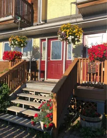 Honey Haus | 2BR | King Bed | Free Parking - Image 2