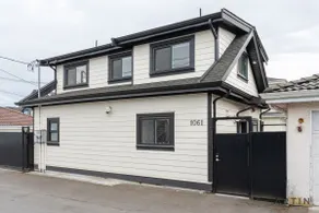 Sleek Coach House with Designer Kitchen - Sleeps 7 - Image 5