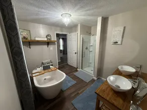 Reel'em Inn - Clean with Outdoor Patio 3BR 2 Bath - Image 4