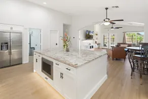Charming 3BR Litchfield Park Oasis with Pool family - Image 3