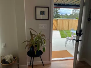Remodeled first floor home in West Seattle - Image 4
