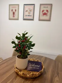 Modern 3 bedroom Apartment, Sleep 5 - Image 5