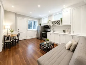 PointGrey Luxe Hi-ceil Semi bsmt Beach Forest& UBC - Image 2