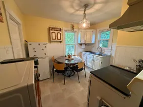 Cozy Vacation Home Parkin 15 DT 10 min Concert 6IN - Image 5