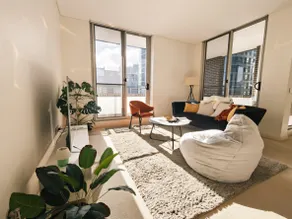Sunny Cozy2BR in Wentworth Point near Olympic Park - Image 2