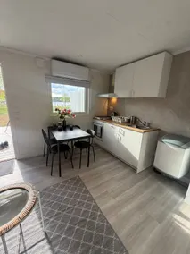 Cozy cottage with its own terrace & lake view - Image 3