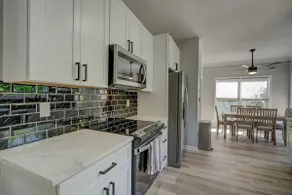 Olathe LUX Remodel | 5BR, 3.5BA | Sleeps 10 - Image 5