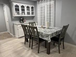 Cozy 3BR Downtown Fredericton Home with Parking - Image 3