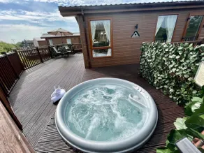 Chestnut Lodge With Hot Tub - Image 3