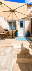Le Secret de Santorin • Jacuzzi & Massage Chair - Image 5