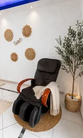 Le Secret de Santorin • Jacuzzi & Massage Chair - Image 4