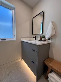 Luxury Garage Suite - Image 5
