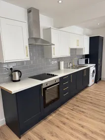 Luxury 2- BDR suite in West Midlands - sleeps 6 - Image 3