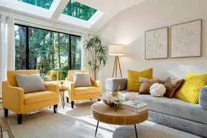 Marbella Lane-Cozy Luxury Townhome near Microsoft - Image 2