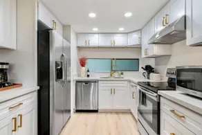 Marbella Lane-Cozy Luxury Townhome near Microsoft - Image 4