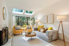 Marbella Lane-Cozy Luxury Townhome near Microsoft - Image 5