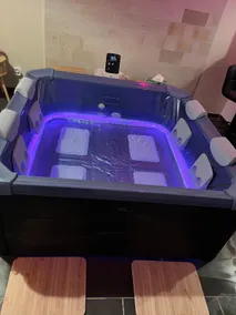 Cozy Studio with Private Jacuzzi, Modern Comfort - Image 2