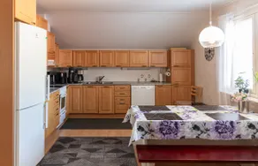 Cozy studio with its own entrance - Image 4