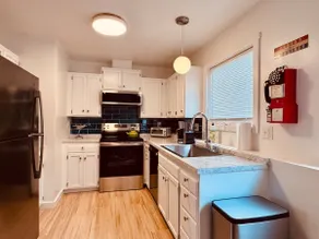 The Jetsetter’s Lounge: 2 BR | Near Downtown/ Hosp - Image 4