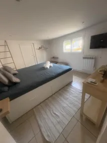 Cozy 62m² House with Spa and Terrace - Orly & Paris - Image 5