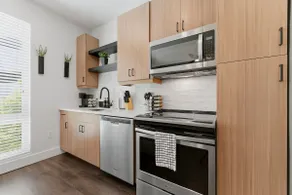 Luxury Modern City Escape | 5 Mins To Downtown - Image 5