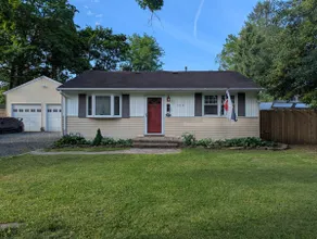 Cozy Hightstown Ranch - Image 5