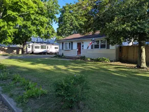 Cozy Hightstown Ranch - Image 4