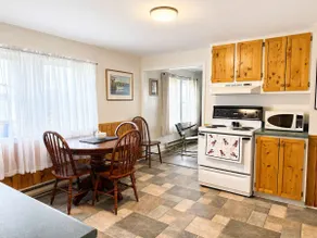 Gus & Nellie's Place - Image 5