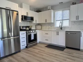 Modern Mountain View Retreat in Hope - Image 3