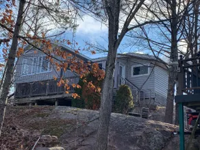 Waterfront Cottage / House, Newly Renovated - Image 2