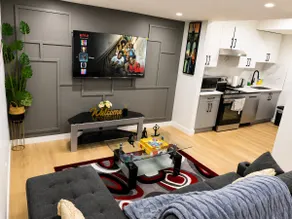 Modern 2BR Retreat-Near WEM - Workspace & Privacy - Image 2