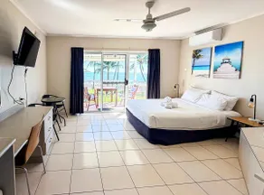 WhitsunStays - U240 Coastal Horizon - Image 2