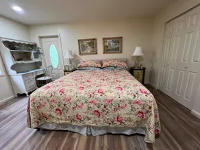 Country Cottage Apartment - Image 2
