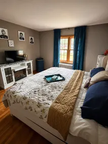 Stylish 2BR Home - 1 king, 1 full, 1 twin. - Image 5