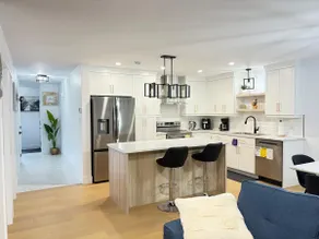 Cozy 3BR | 1 king Ensuite | 2 Queen | Sleeps 7| AC - Image 2