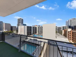 50 Bright Breezy East Perth Pool Gym & Parking - Image 5