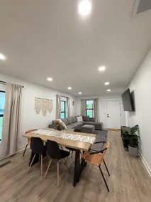 Cozy Townhome With King Beds Near Defiance College - Image 4