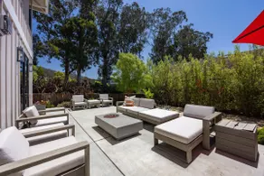 Private Coastal Escape Home Walk to Harbor Beaches & Dining - Image 2