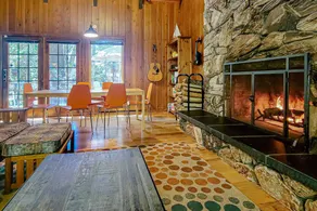 4BR, Mnt View W/ BBQ, Fire Pit, A/C & Lake Access - Image 2