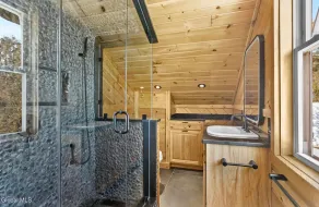 Lake Daze Cottage - Image 5