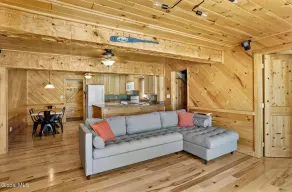 Lake Daze Cottage - Image 4