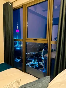 44th Floor 2BR Apartment - Stunning Views - Image 4