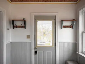 Glaucous Manor | Lake Views Basecamp, Heart of Baddeck - Image 4