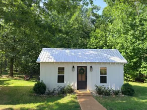 Farmhouse Lake Retreat - Image 2